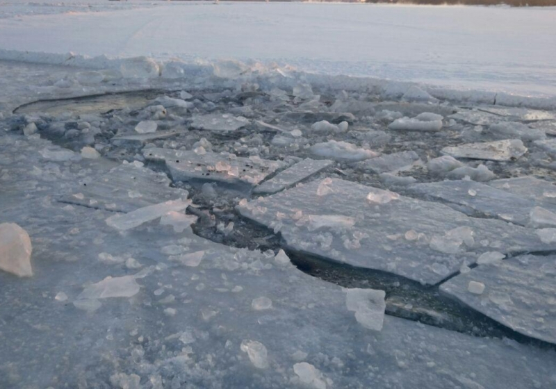 В реке Вычегда спасатели Коми ищут тело мужчины