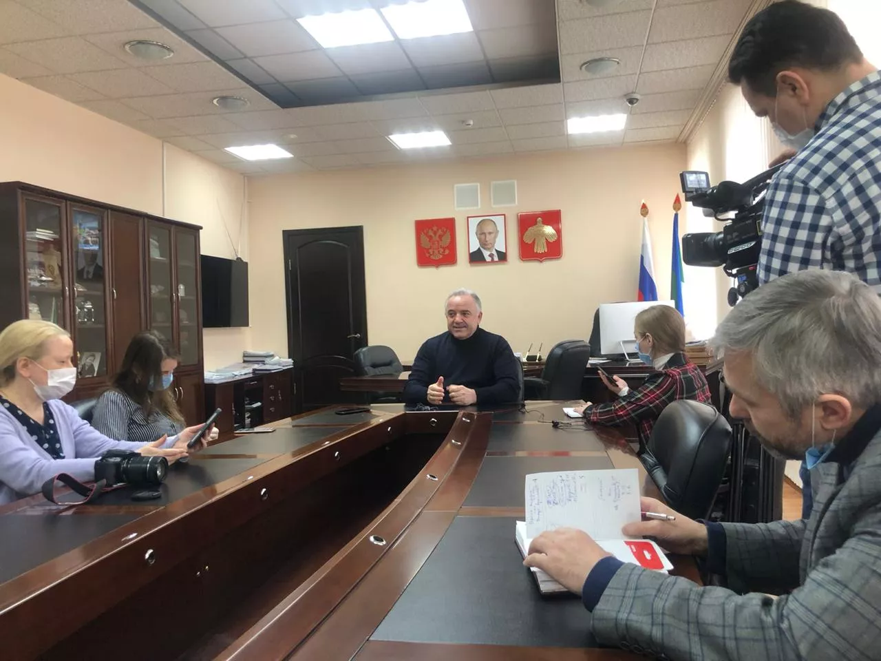 Фото к статье: Мэр Ухты ответил на вопросы журналистов: какая ситуация с заболевшими в городе