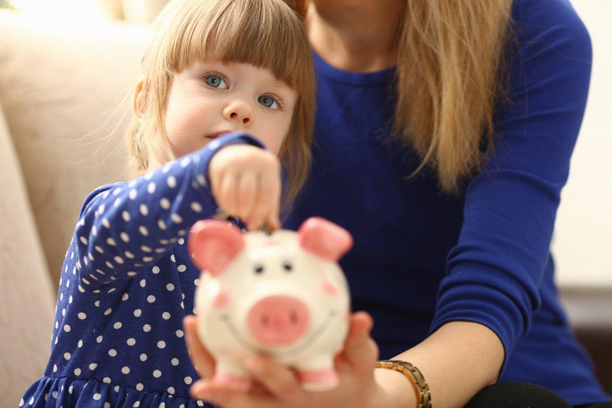 Семьям с детьми до 3 лет выплатят по 5000 рублей на каждого ребенка