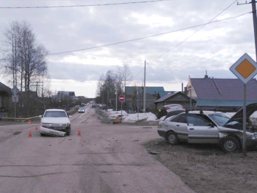 Усинск сосногорск. Авария в Сосногорске вчера. Сосногорск авария 27.04.2016. ДТП В Сосногорском районе 2013 года фото. Происшествия в Сосногорске 6 мая 2023 года.