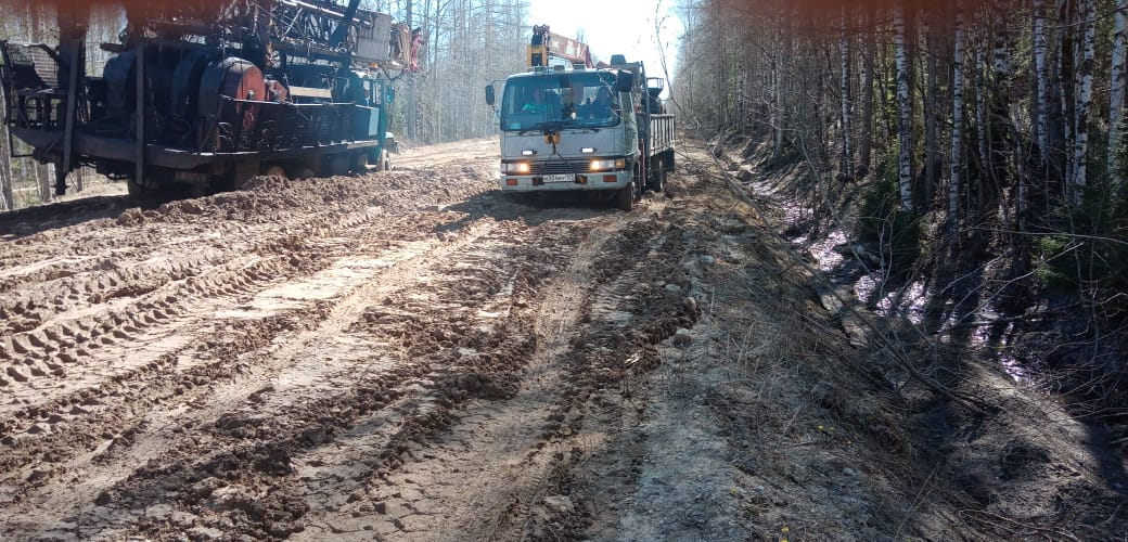 На дороге Ухта-Троицко-Печорск образовалась "пробка" из мусоровозов
