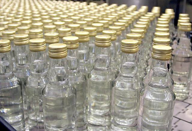 Иностранцы продавали в Ухте контрафактную водку и теперь пойдут под суд