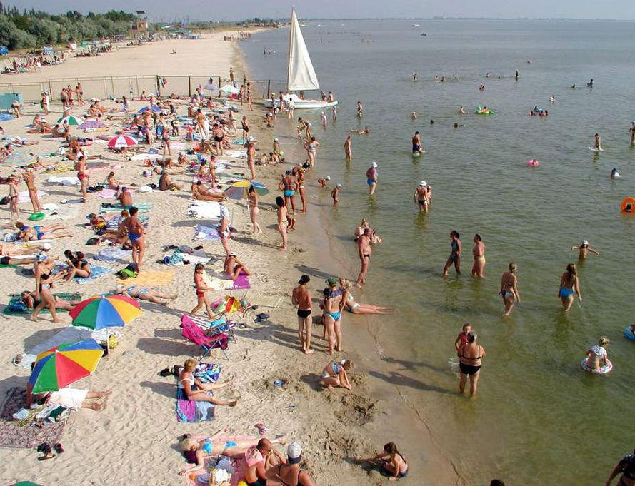 Стало известно, когда на Юге России откроются пляжи
