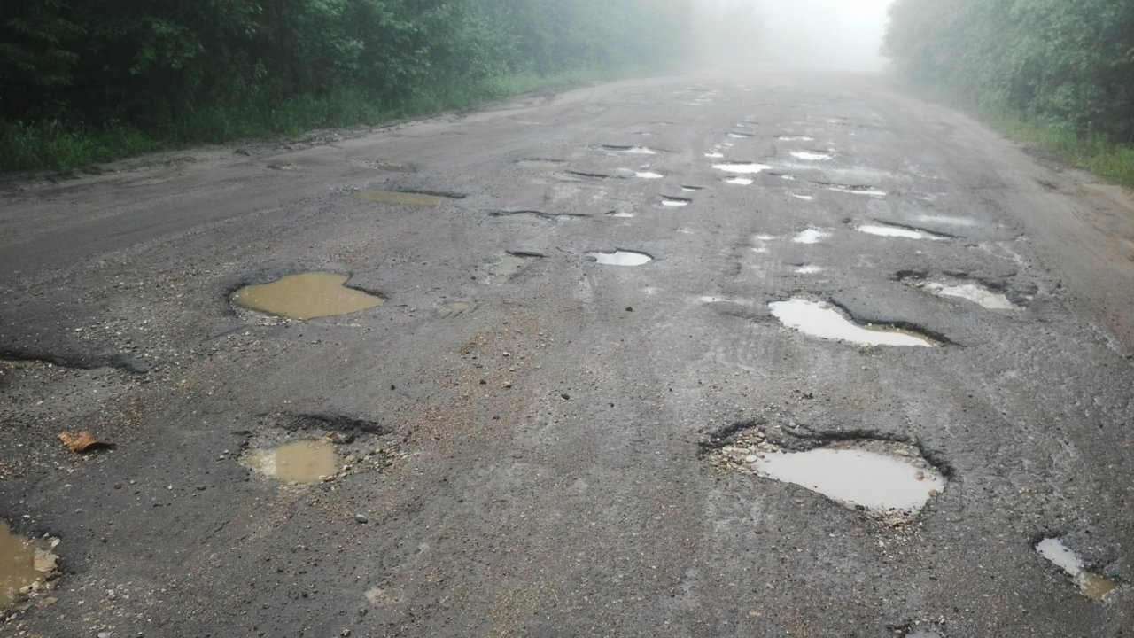 Дорогу из Коми в Архангельскую область ждет только ямочный ремонт
