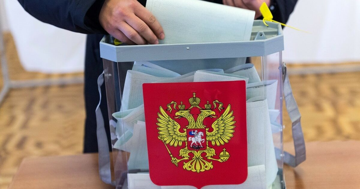 В Коми открылись участки для финального голосования по Конституции России