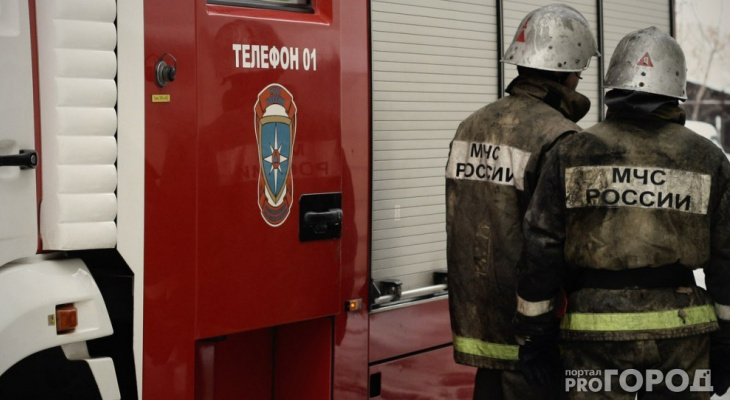В Коми на пожаре в многоквартирном доме погибла женщина