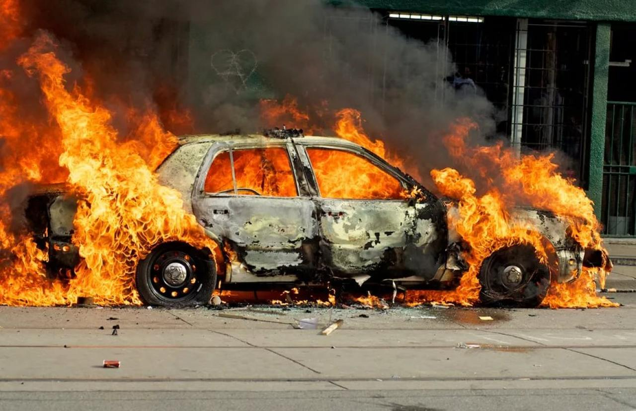 За минувшие сутки в Коми сгорели 2 автомобиля