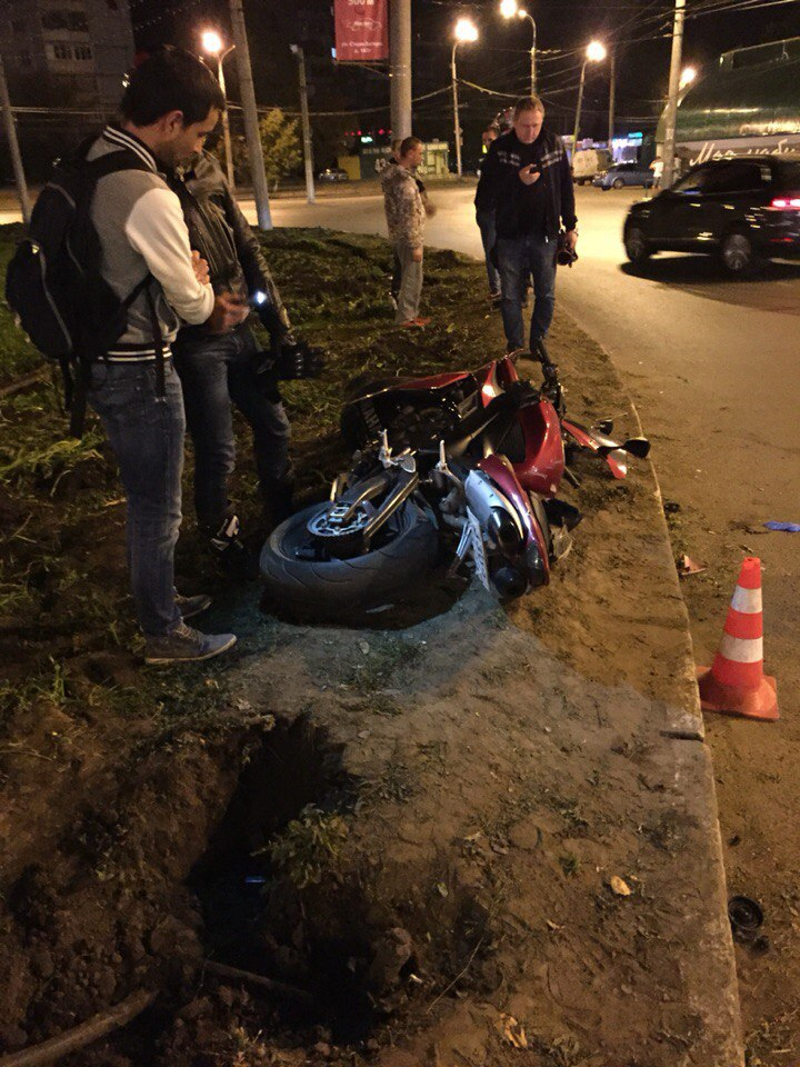 В Коми мотоциклист погиб после столкновения с ПАЗиком