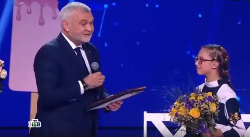 Глава Коми поздравил Валерию Верногорову с участием в конкурсе "Ты супер!"