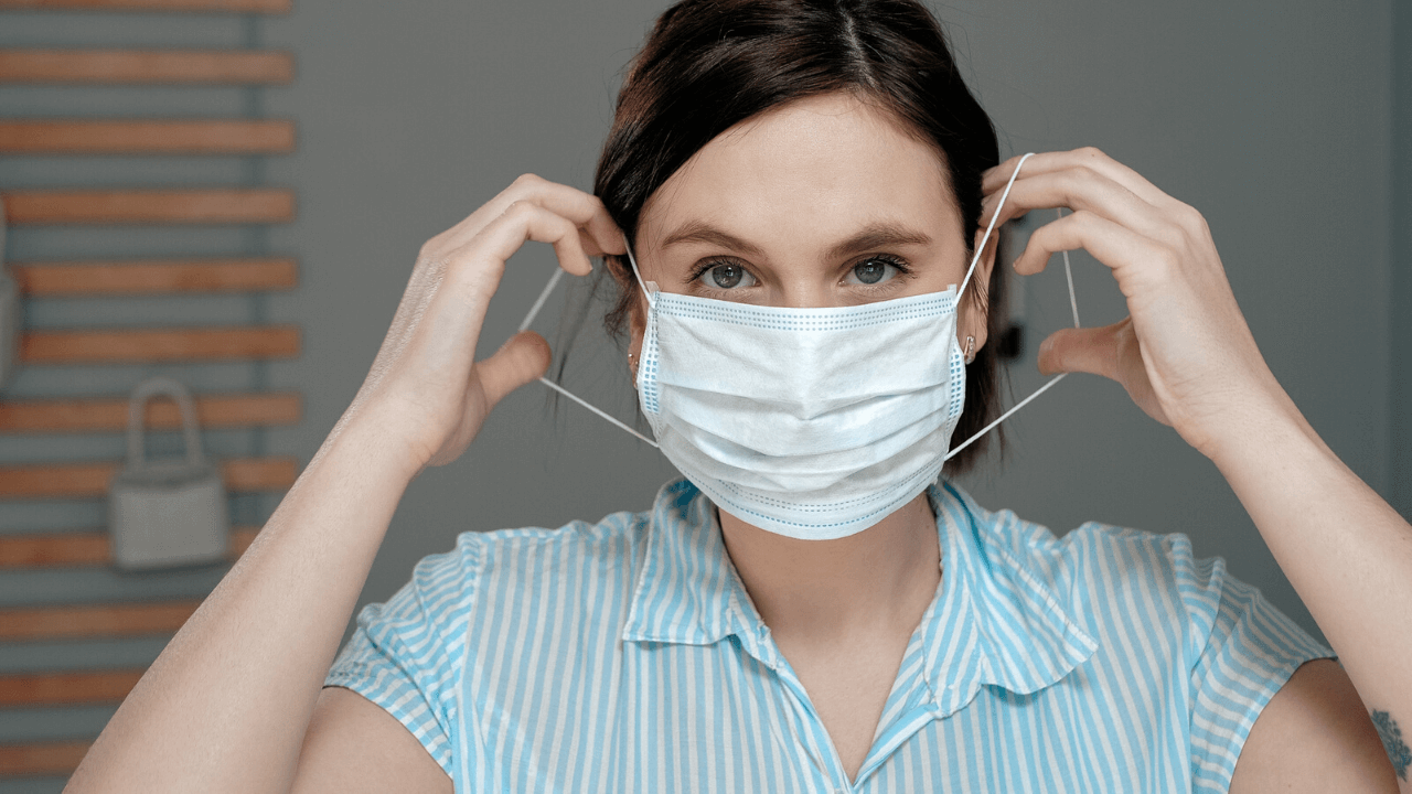 Как правильно носить медицинскую маску? Советы врача-эпидемиолога