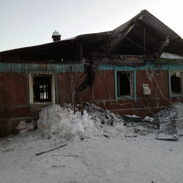 В Сосногорске пожар уничтожил дом многодетной семьи