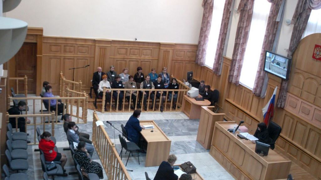 Встать, суд идет: В России присяжные берут правосудие в свои руки