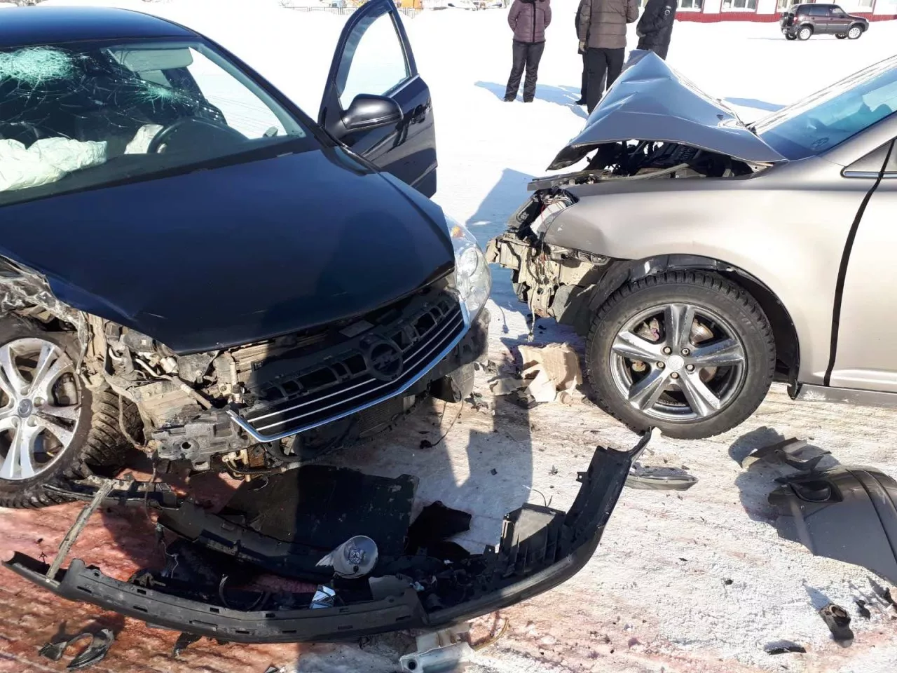 Фото к статье: Ремни безопасности спасли жизнь пассажирам авто в ДТП под Сосногорском
