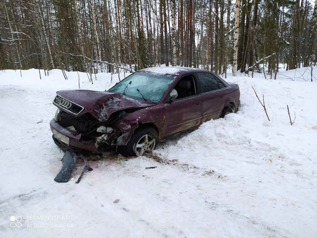 После аварии под Сосногорском в тяжёлом состоянии госпитализирована женщина-водитель Audi
