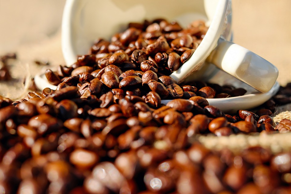 "Не все чашки кофе одинаково полезны": диетолог напомнил "о здоровой" норме