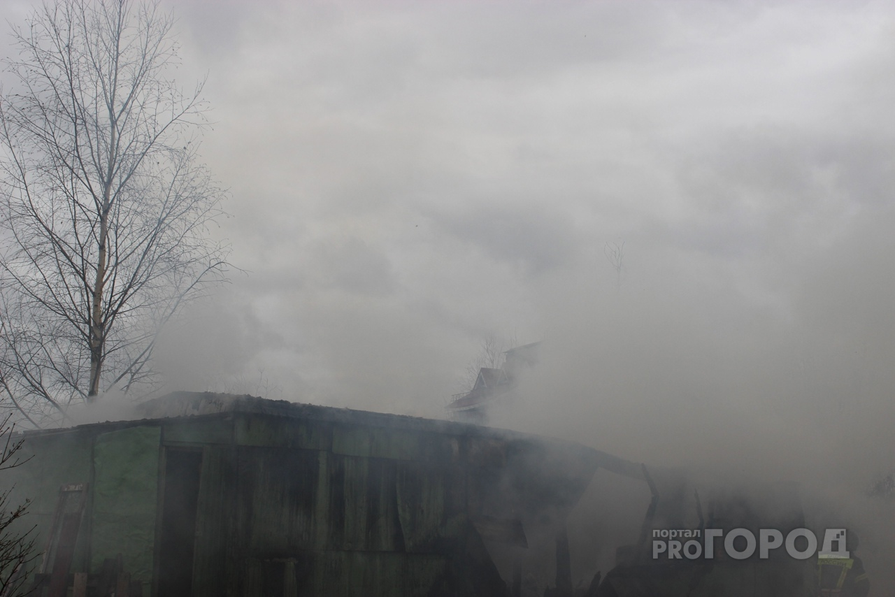 "Пожар на пожаре!" В Ухте и в Сосногорске за несколько дней случилось сразу несколько возгораний