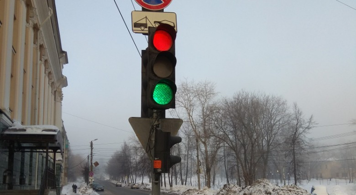 Содержание светофоров на трассе Сыктывкар - Ухта обойдется в 1,9 млн рублей