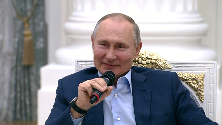 На фоне митингов по России, Путин пообещал выплаты многим россиянам