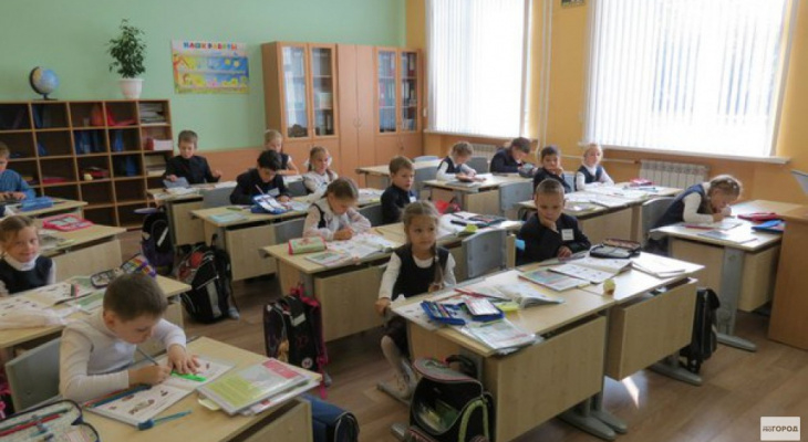 "Опять как в Сосногорске дверь к забору поставят!": В школах Коми усилили меры безопасности