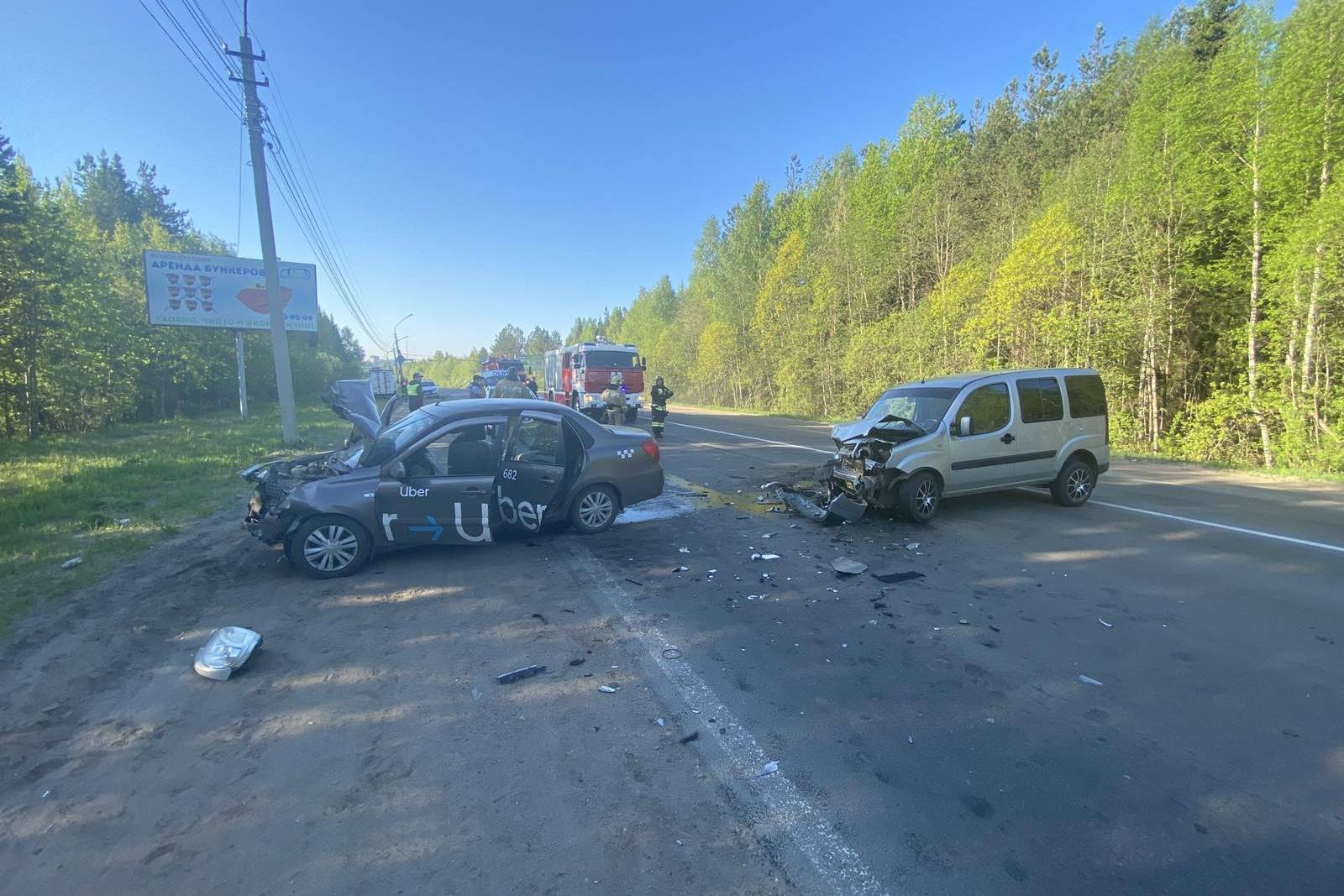 "Летел по встречке!": В Коми, в жуткой аварии погибла пассажирка такси