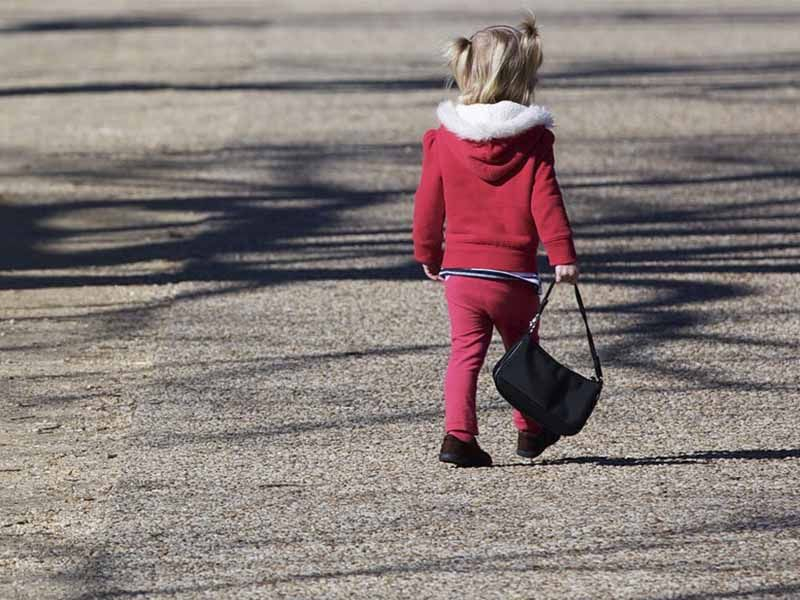 В Ухте пятилетняя девочка сама покинула квартиру и пропала