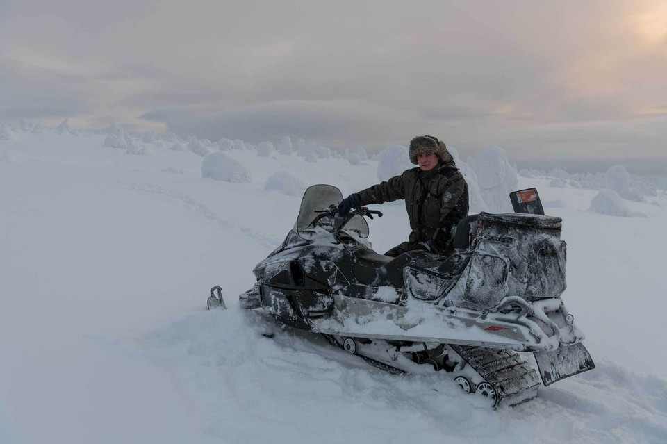 "Утопая в снегу" Гид из Коми водит туристов из-за границы по самым экстремальным местам республики