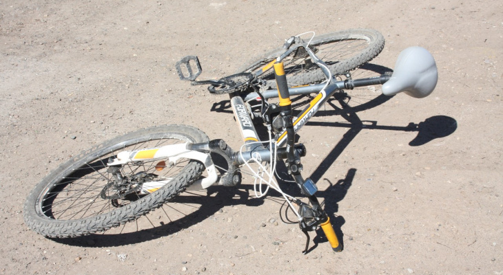 В Коми водитель иномарки переехал 10-летнего ребенка на велосипеде