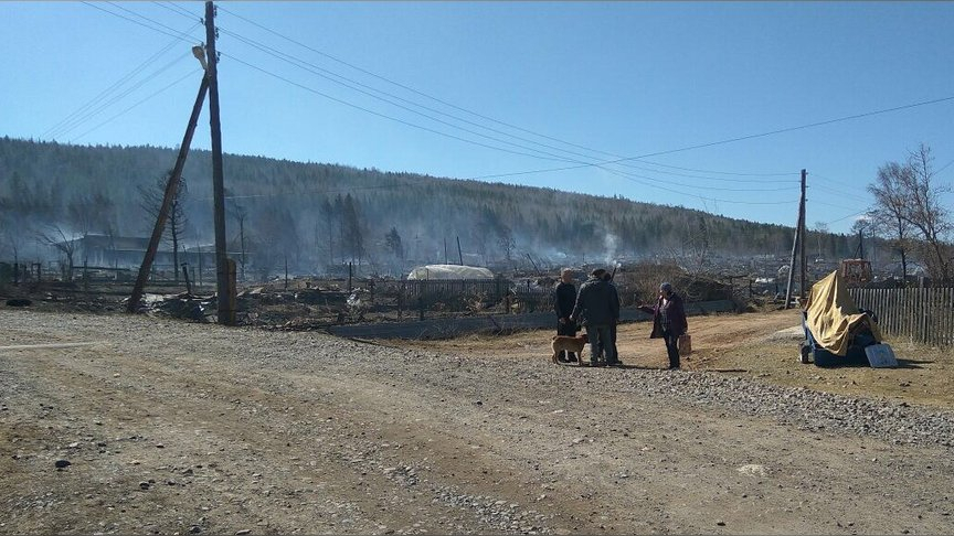 Жители деревни раскопали сгоревший магазин и выпили весь алкоголь