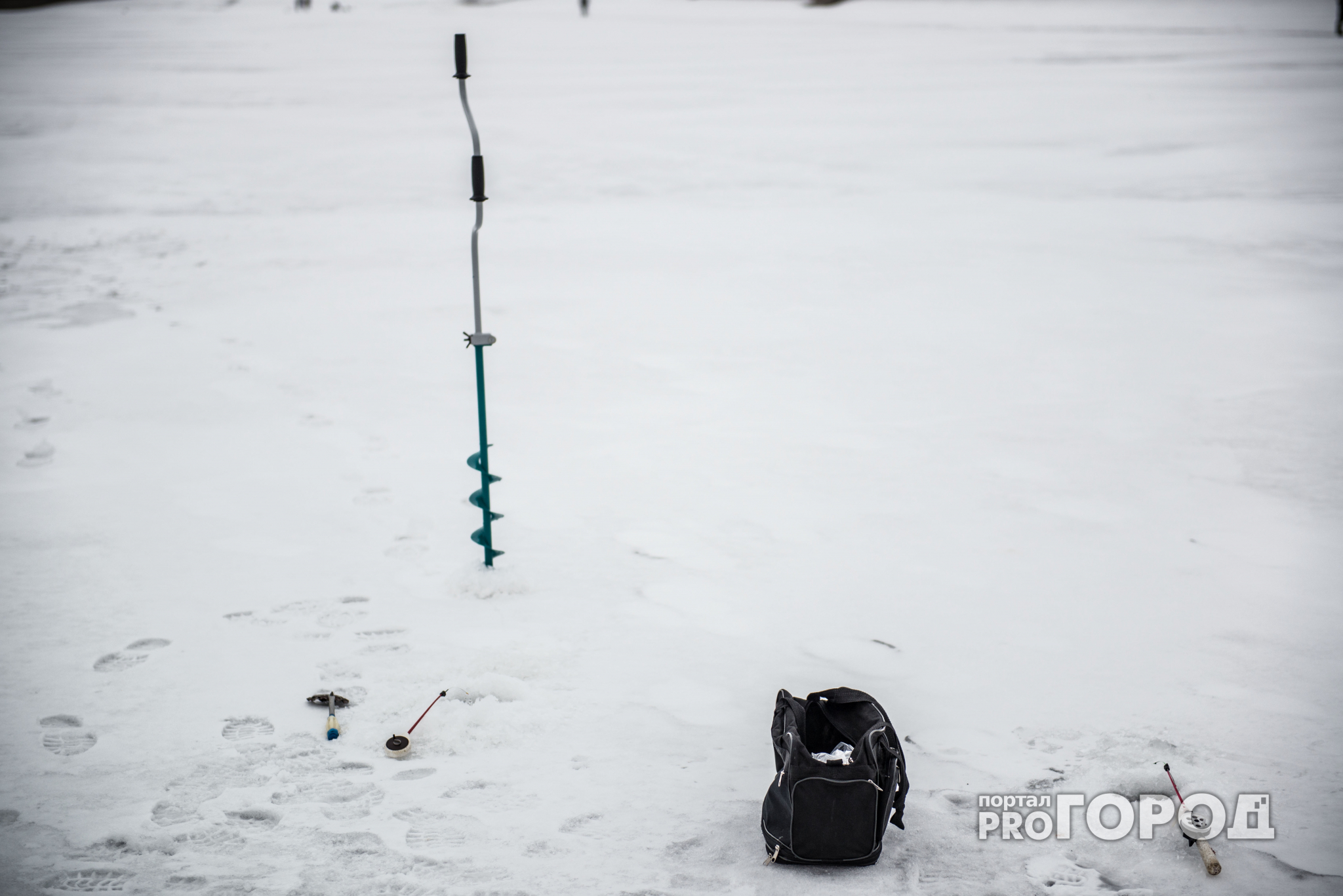 В Коми утонул еще один рыбак: он провалился под лед