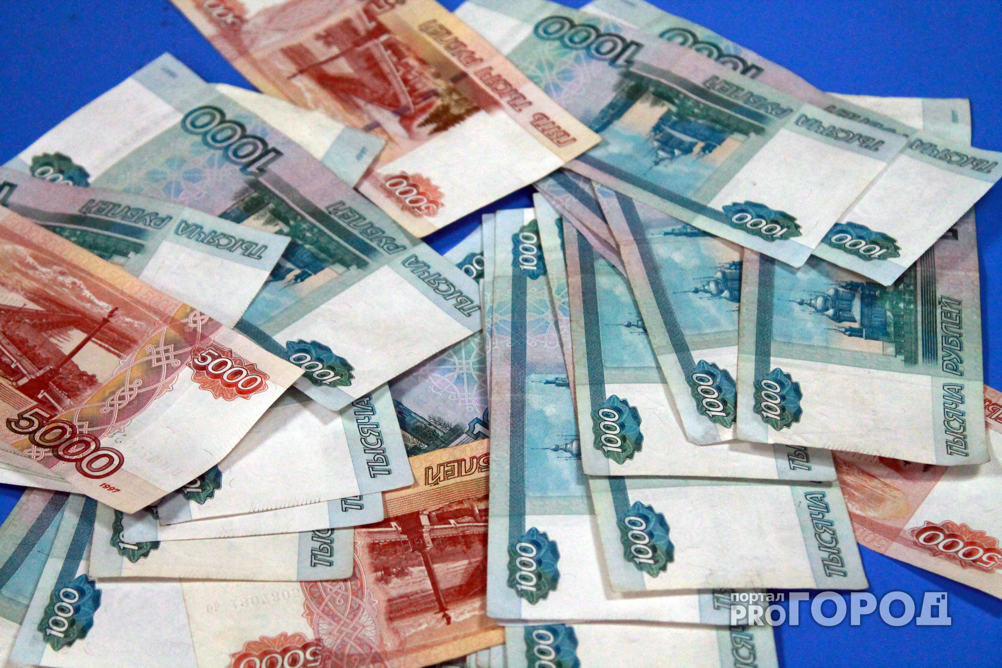 В Ухте продавец украл у покупателей 176 тысяч рублей