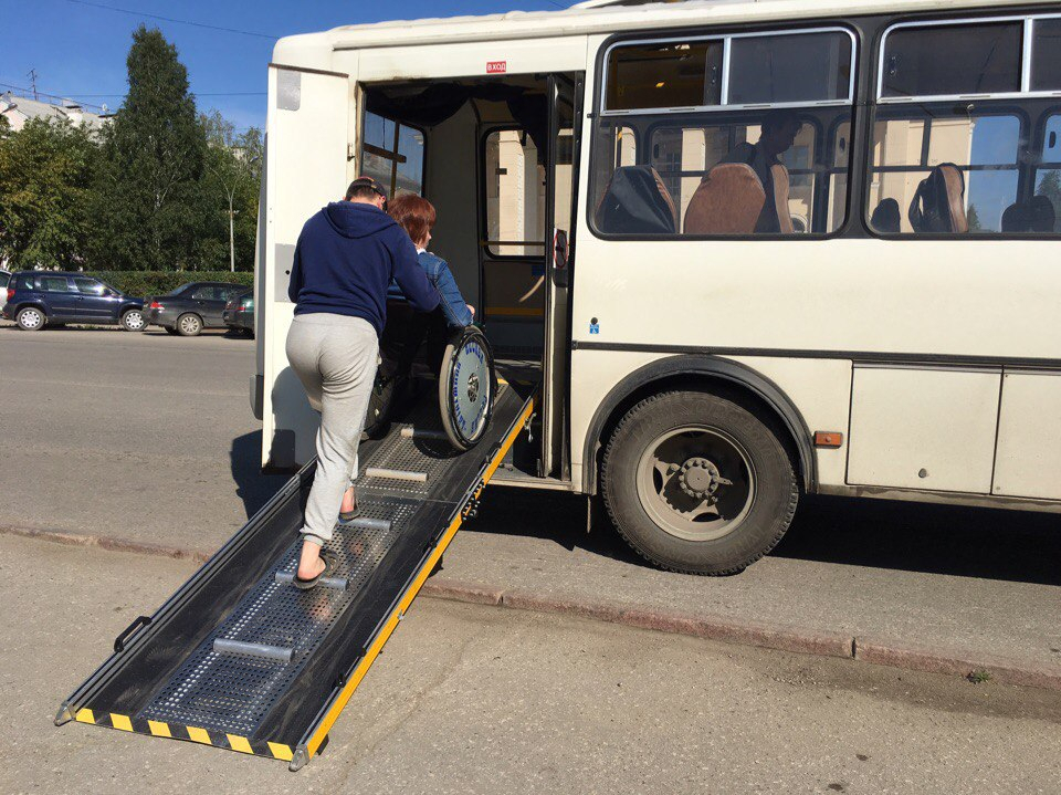 Эксперимент в Ухте: сможет ли колясочник проехать в общественном транспорте