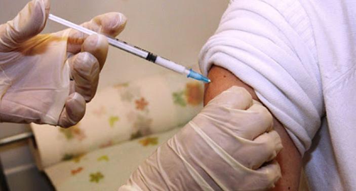 Разбор мифов о вакцинации: будучи привитым, можно заболеть тяжелее