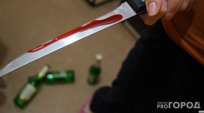 Жительница Коми воткнула нож в мужа и заявила, что он сам себя порезал