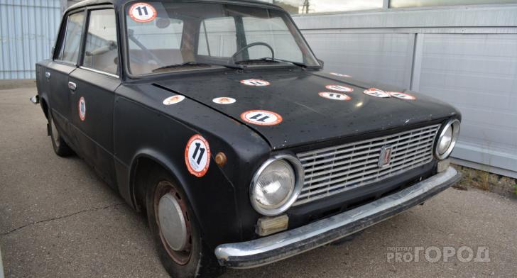 "Угнать за 60 секунд" В Ухте на глазах у водителя угнали жигули