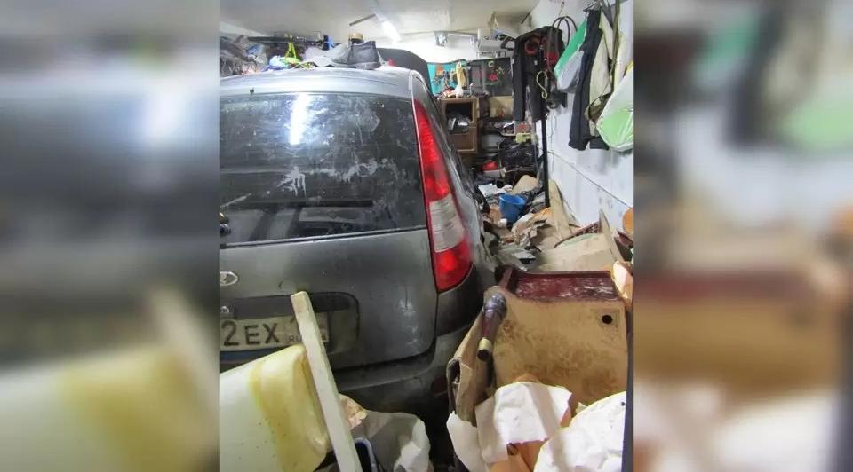 В Ухте садист в припадке ревности 11 часов пытал в гараже свою возлюбленную