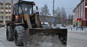 В Ухте круглосуточно чистят тротуары и дороги от снега