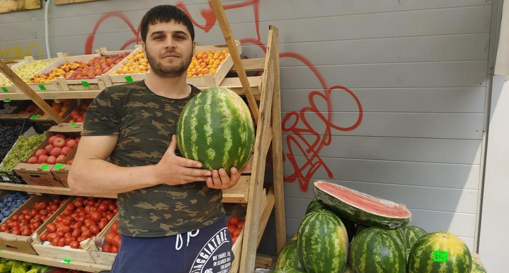 В Коми усилят меры борьбы с нелегальными продавцами арбузов, а также дачниками