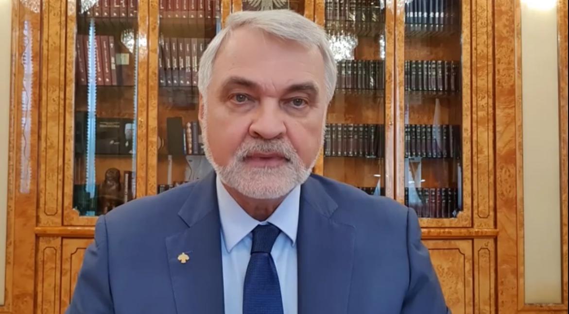 Уйба призывал не допустить участия подростков в политических акциях на осенних выборах