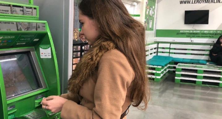 Жительница Коми перевела мошенникам деньги 186 раз