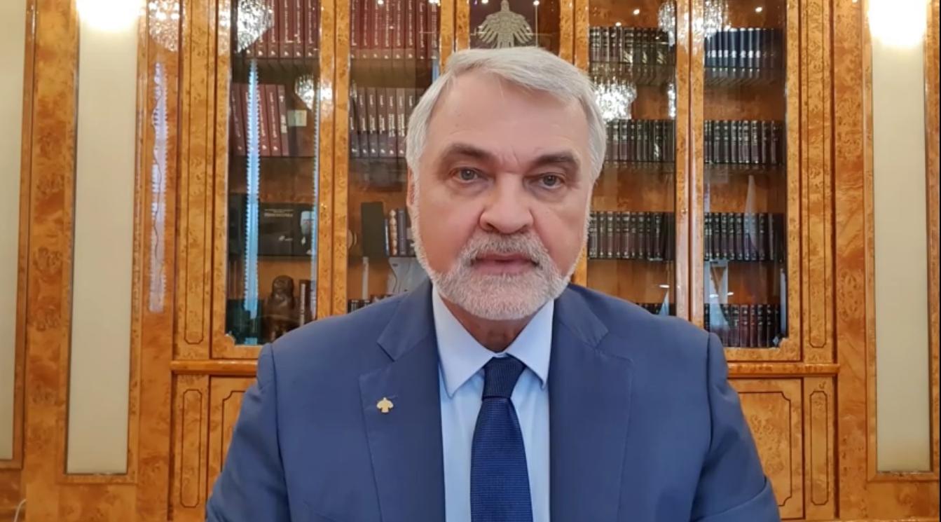 Владимир Уйба приказал, чтобы сертификат вакцинируемого сразу загружался после прививки