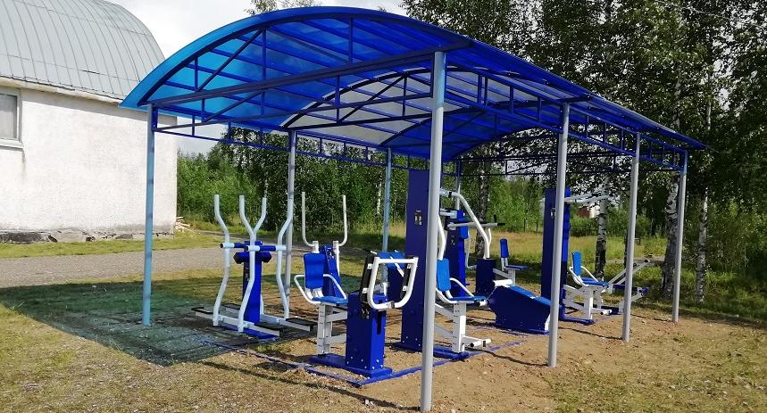 В Сосногорском районе появилась новая спортплощадка с тренажерами