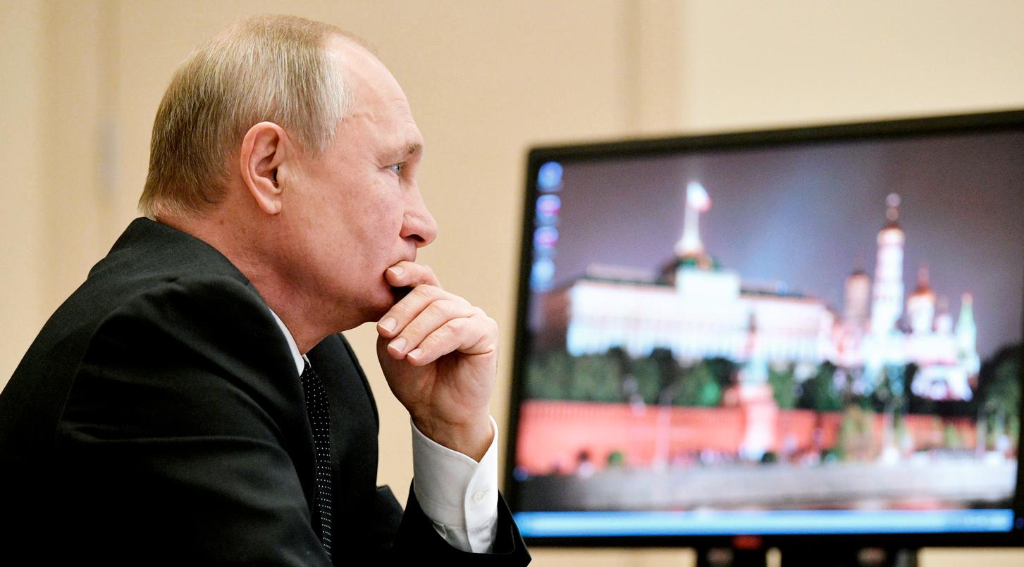 Путин утвердил стратегию нацбезопасности России. Что ждет россиян?