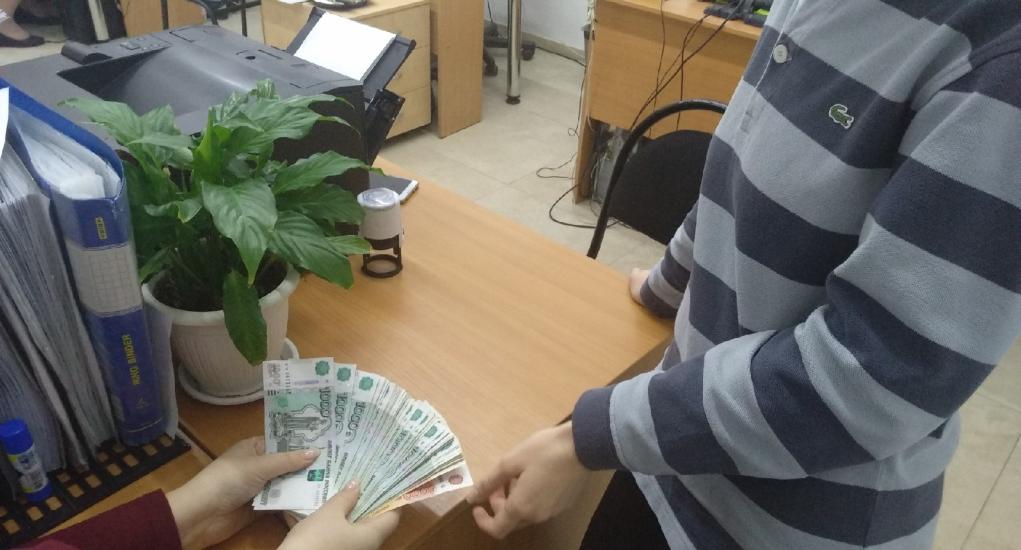 Среди вакцинированных разыграют по 100 тысяч рублей