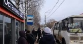 В Сыктывкаре автобусная остановка с подогревом и Wi-Fi "не пускает" жителей