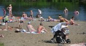 "Все на пляж": врач-онколог рассказал, в чем польза и вред загара
