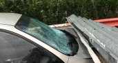 "Город-катастрофа": в Ухте непогода стала причиной вырванных окон и разбитых машин 