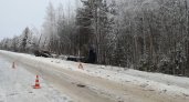 “Машину с людьми расплющило”: появились фото ДТП на дороге Сыктывкар—Троицко-Печорск
