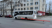 Жительница Коми получила травмы в резко затормозившем автобусе