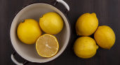 Сварите лимон и выпейте эту воду натощак: на утро вы не узнаете себя в зеркале