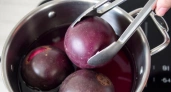 Свекла оставляет 50% вкуса в кастрюле с водой: вот как правильно нужно ее готовить — вкуснее, проще и без варки
